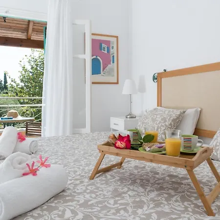 Averto Corfu Aparthotel 3*