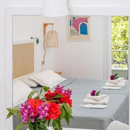 Averto Corfu Aparthotel 3*