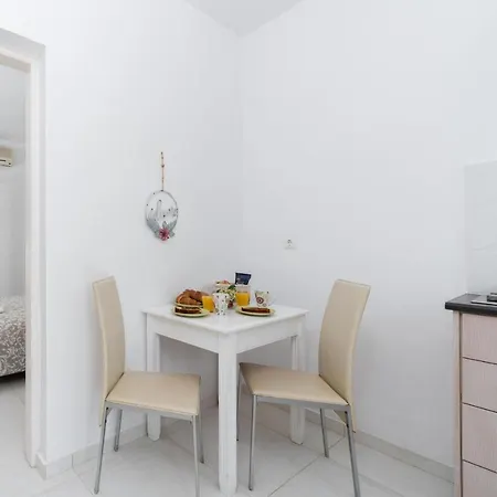 Hotel apartamentowy Averto Corfu 3*